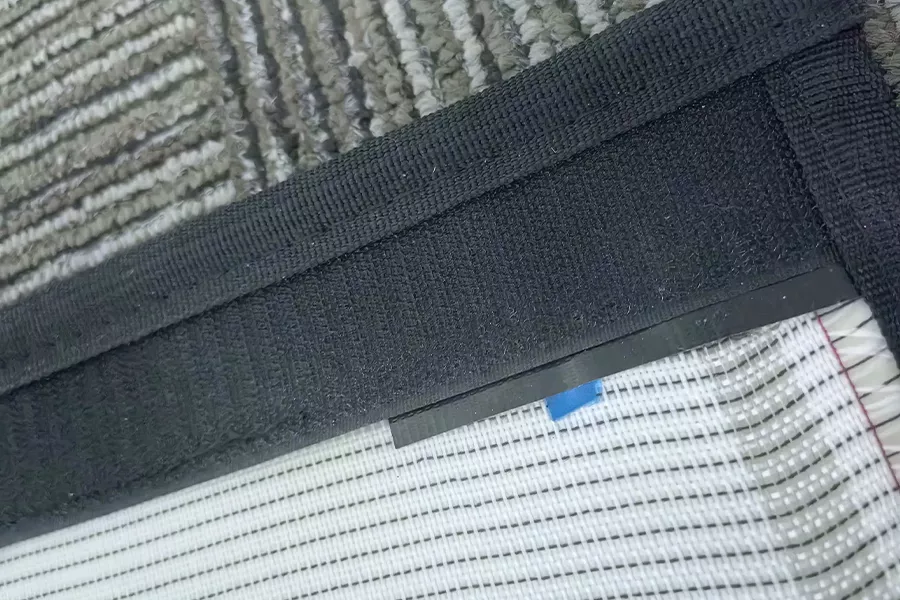 Marked heating zone on a Flex wind blade curing blanket
