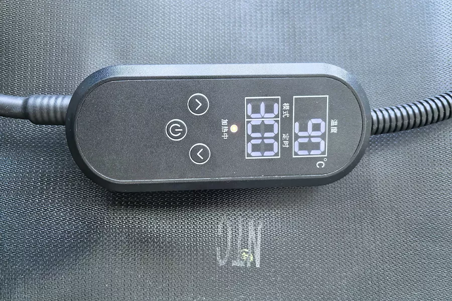 Programmable temperature controller on a Flex composite curing blanket